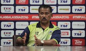 Pengertian olahraga sepak bola sendiri yaitu suatu permainan yang dilakukan dengan cara menendang bola kian kemari yang. Senarai 22 Pemain Ke Latihan Pusat Pemilihan Skuad Bola Sepak Pantai Kebangsaan 23 26 Januari 2017 Fam