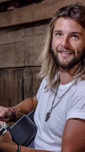 I saw this guy in concert 6 times, he's so sweet and really loves his fans!  Plus he's good looking and has an amazing voice #keithharkin