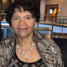 🎉🥳🎈 Happy Birthday Blessings to my beautiful Auntie Pat!  🎂🥂🍾💖🙏🏾❤️💛💚🙏🏾 Sending you love, joy, and happiness