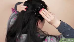 If there is an infestation of lice, mix 3 tablespoons of coconut oil with 1 teaspoon each of ylang ylang, anise and tea tree oil. 3 Ways To Use Coconut Oil As A Conditioner Wikihow