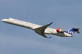 Just above the crj900 is the crj1000. Datei Canadair Cl 600 2d24 Regional Jet Crj 900 Scandinavian Airlines Sas An1788420 Jpg Wikipedia