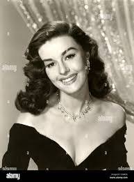 Elaine Stewart's Instagram, Twitter & Facebook