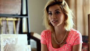 De armas (who has previously appeared in war dogs, blade runner 2049 and knives out) takes the titular role, and revealed how she got into character to the times: Ana De Armas In Early Talks To Star In Blonde The Marilyn Monroe Biopic Geektyrant