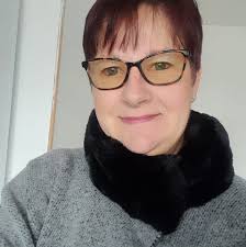 Hello, what are the prices roughly for driving lessons please? I know it  depends