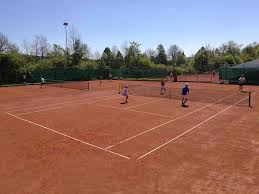 Jeder tennisspieler wünscht sich gut hergerichtete tennisplätze um sein vergnügen mit spaß nachzugehen. Atsv Scharding Tennis