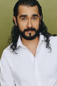 Biography author matching "omar" (Sorted by A-Z Descending)