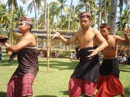 Tari suling dewa merupakan sarana permohonan doa kepada tuhan agar hujan segera turun. Dari Mana Asal Tari Suling Dewa Sering Jalan