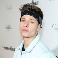 Kate Beckinsale randí s o 22 rokov mladším hercom: Keď uvidíte toho fešáka,  nebudete sa jej diviť!