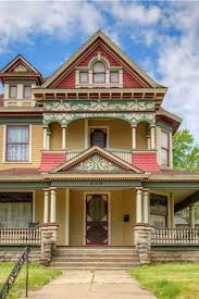 1900 Victorian In Frankfort Indiana Captivating Houses Victorian Homes Victorian House Colors Historic Homes For Sale