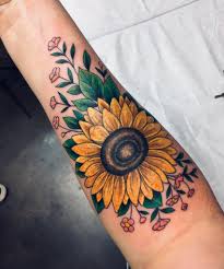 Sunflower By Adrian At 7th Street In Little Rock Ar Forearm Sunflower Tattoos Tattoos R Tattoo