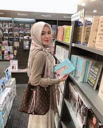 Tune in to ayana's islamic reality show, finding. Korean Model And Actress Ayana Moon Converted To Islam