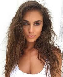 Stephanie Rayner's Instagram, Twitter & Facebook