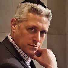 Ari Lerner's Instagram, Twitter & Facebook