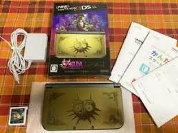 La imagen apareció en la red listando la revisión del clásico en el catálogo de game. La Leyenda De Zelda Mascara De Majora Juego Nintendo 3ds Ll Con Monster Hunter 4g Ebay
