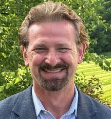 Darin Crews's Instagram, Twitter & Facebook