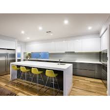 Combining two colours for the cabinets can instantaneously revitalize the entire kitchen, no matter the colours you choose, whether they are dynamic or dark colors. Modern White And Grey Two Tone Kitchen Cabinet For Apartment