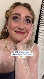 Elsa Roger's Instagram, Twitter & Facebook