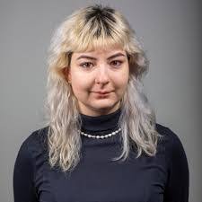 Annie Urquhart's Instagram, Twitter & Facebook