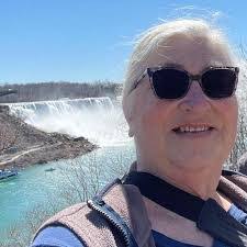 Bethany Stephens's Instagram, Twitter & Facebook