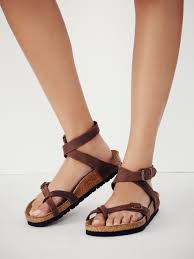Birkenstock Ankle Strap Sandals Yara Birkenstock Elegant Sandal With An Adjustable Ankle Strap And Toe Loop Features The Birkenstoc Birkenstock Yara Womens Sandals Birkenstock Yara Sandals