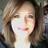 Kim Esper's Instagram, Twitter & Facebook