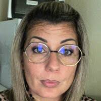 4 "Leslie Moretti" profiles