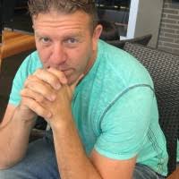 1800+ "Petrée" profiles