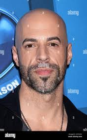 Larry Daughtry's Instagram, Twitter & Facebook