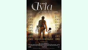 Karena tidak mengetahui namanya dan tidak dapat berkomunikasi dengannya, süleyman menamainya ayla, untuk mengenang bulan pada malam yang menentukan saat mereka bertemu. Ayla The Daughter Of War Is A Real Story Of Never Ending Anticipation