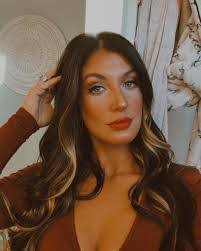 Brianna Rowe's Instagram, Twitter & Facebook