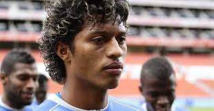 Emelec... ¡al máximo!: Narváez aún no renueva... y a él le da igual.