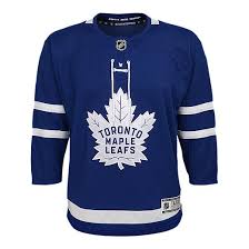 Toronto maple leafs captain john tavares took the ice at scotiabank arena before the team's morning skate ahead of game 5 against the montreal canadiens. Youth Toronto Maple Leafs John Tavares Replica Jersey Sport Chek