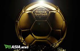 France football maakte ook nog een tweede en derde elftal bekend, met daarin grote namen als johan cruijff, zinédine zidane, alfredo di stefano, michel platini en marco van basten. Dbasia News France Football S Ballon D Or 2020 Dream Team Dbasia News