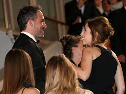 Le 12 mars 2017, léa salamé a mis au monde son premier enfant, un garçon prénommé gabriel. Lea Salame Son Compagnon Raphael Glucksmann Revient Sur Leur Rencontre Femme Actuelle Le Mag