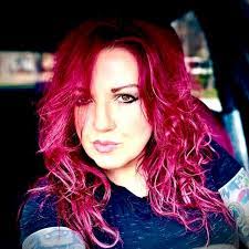 Amie Fowler's Instagram, Twitter & Facebook