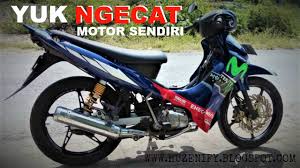 Jangan lupa untuk mengecat kepingan cd tersebut lebih dulu agar lebih cantik. Cara Mengecat Motor Sendiri Yamaha Jupiter Z Livery Movistar Yamaha Motogp 2017 Huzenify