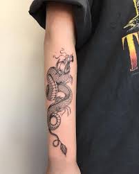 1001 Super Coole Arm Tattoos Auf Einen Blick Drachen Tattoo Unterarm Drachen Tattoo Unterarm Tattoo