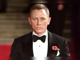 War between them, in both sides has strong damages, lawless is based on a book wrote by matt bondurant a son of jack the youngest, who made a research at franklin county a harsh work due nobody wanted talk about it, on movie tom hardy as the restrained forrest reach his peak as actor on. Daniel Craig Heading To Tv In Purity Adaptation Times Of India