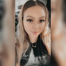 Alejandra Buenrostro's Instagram, Twitter & Facebook