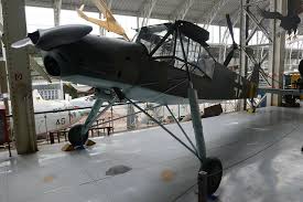 The fieseler storch fi 156 flew such passengers as hermann göring, field marshal erwin rommel, benito mussolini. Fieseler Fi 156 Storch Sk
