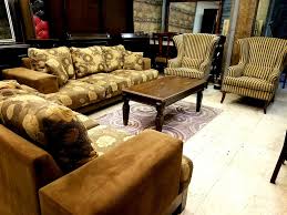 طقم كنب فخم ٧مقاعد أمريكي معا طاولة وسط معرض ابو خالد للمفروشات Facebook