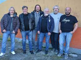 La band italiana sulla cresta dell'onda da oltre 50 anni!!! I Nomadi In Concerto A Sale