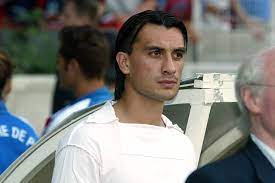 Dia juga yakin kepindahan itu akan membuat rossoneri menyesal. Neuzugang Hakan Yakin Psg Nachdenklich