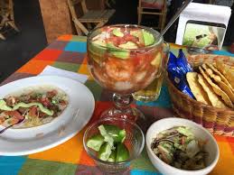 Marisma fish taco un clásico en puerto vallarta donde todos, locales y visitantes llegan en algun momento del día y compartir los mejores tacos de ir a marisma fish taco es un lujo que no puedo darme todos los días, que daría yo porque hubiera uno en la ciudad de méxico, así que tenia que. Best Fish Tacos Review Of Mariscos El Guero Puerto Vallarta Mexico Tripadvisor