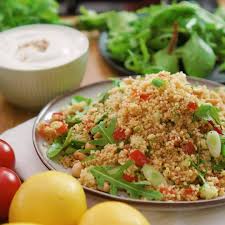 Top Nahrwerte Pro Portion 497 Kalorien 29g Fett 43g Kohlenhydrate 8g Zucker 16g Eiweiss 8g Ballaststo Couscous Salat Rezept Salat Rezepte Abnehmen Rezepte