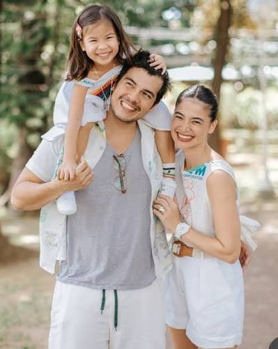 Francia - ANNE CURTIS FAMILY Anne Curtis' husband is Erwan Heussaff. They  have one child, a daughter named Dahlia. #InShot #family #AnneCurtis  #erwanheusaff