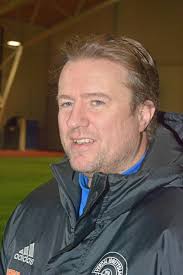 Treneren gir seg på topp