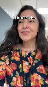 Mandy Flowers's Instagram, Twitter & Facebook