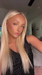 Lauren Peoples's Instagram, Twitter & Facebook