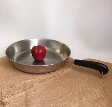 Vintage Revere Skillet 10 Inch Skillet Large Frying Pan Etsy Copper Decor Revere Ware Vintage